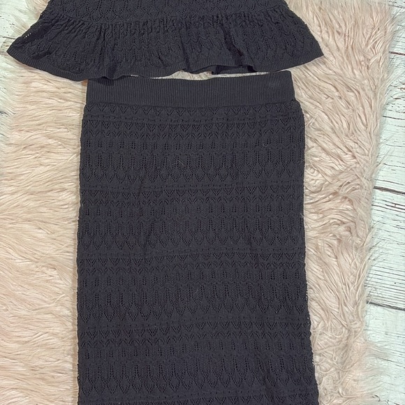 House of Harlow Black Square Neck Crochet Midi Skirt Set - Picture 6 of 11